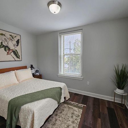 Gorgeous And Spacious Studio At The Historic Inman - 200 Champaign Bagian luar foto