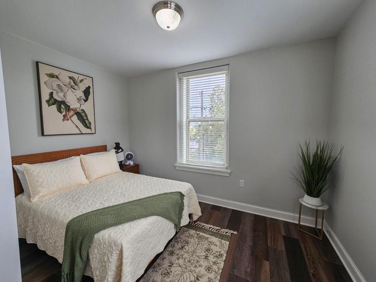 Gorgeous And Spacious Studio At The Historic Inman - 200 Champaign Bagian luar foto